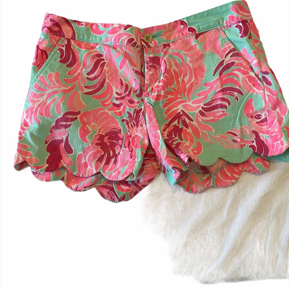 Lilly Pulitzer Scalloped Buttercup Shorts Sz 4
